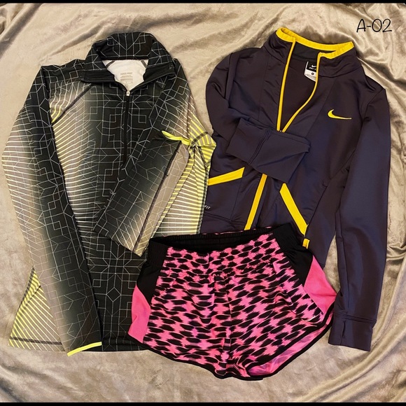 Nike Other - 3 piece size small Nike bundle!!